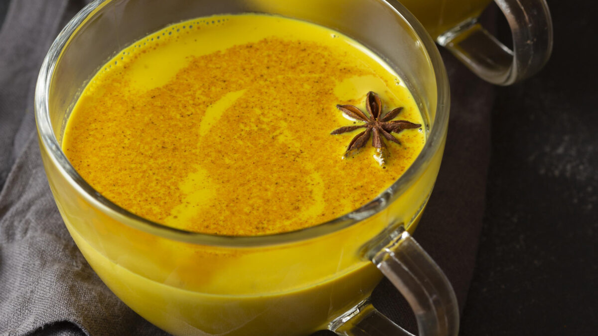 milk at night, milk at night Ayurveda, milk for sleep, Ayurveda nidra remedy, drink milk before bed science, is milk good or bad before sleep, Ayurvedic milk recipe, best milk for digestion, milk digestion Ayurveda, Ayurnest, ayurveda kolkata